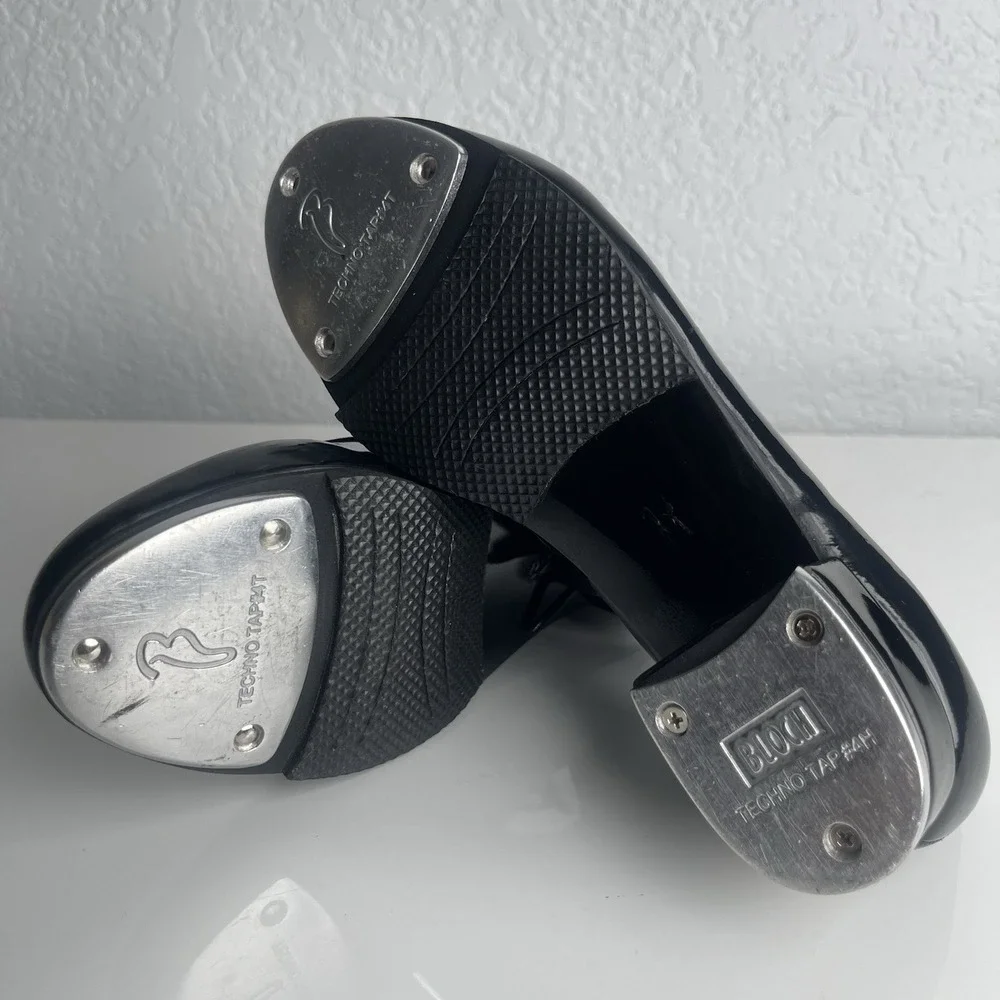 Bloch patent leather